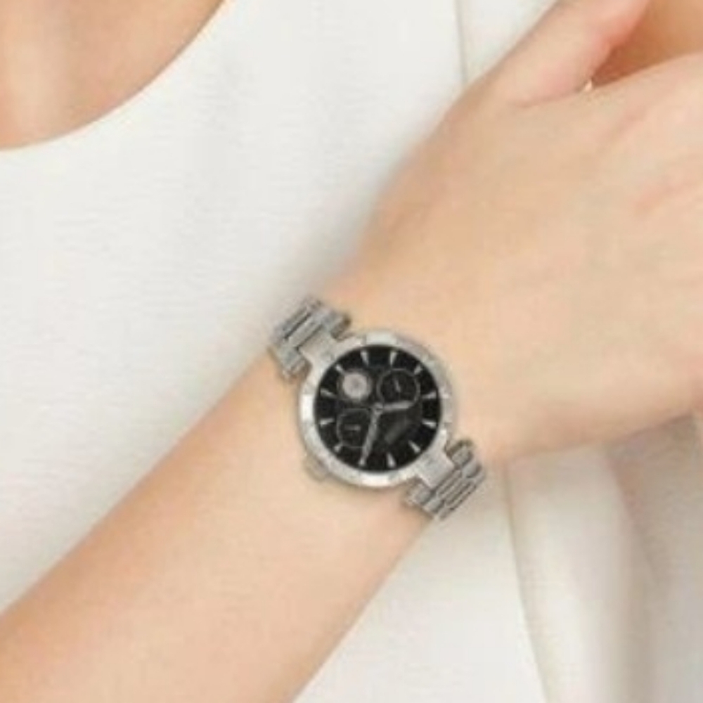 Versus Versace NWT Women's 36MM Stainless Steel Bracelet Watch. - Picture 2 of 16